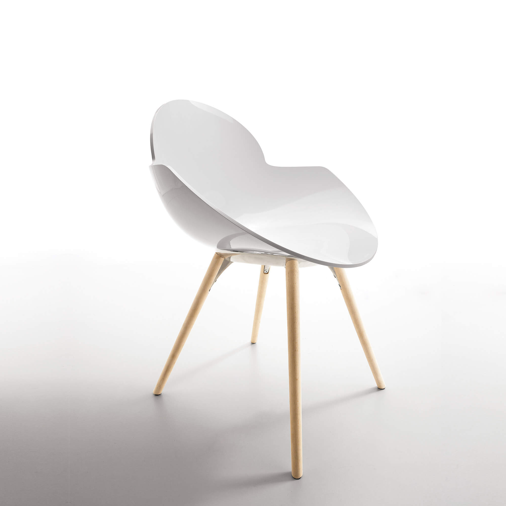 contemporary-cookie-transparent-wooden-legs-dining-lounge-chair-by-infiniti-design-2