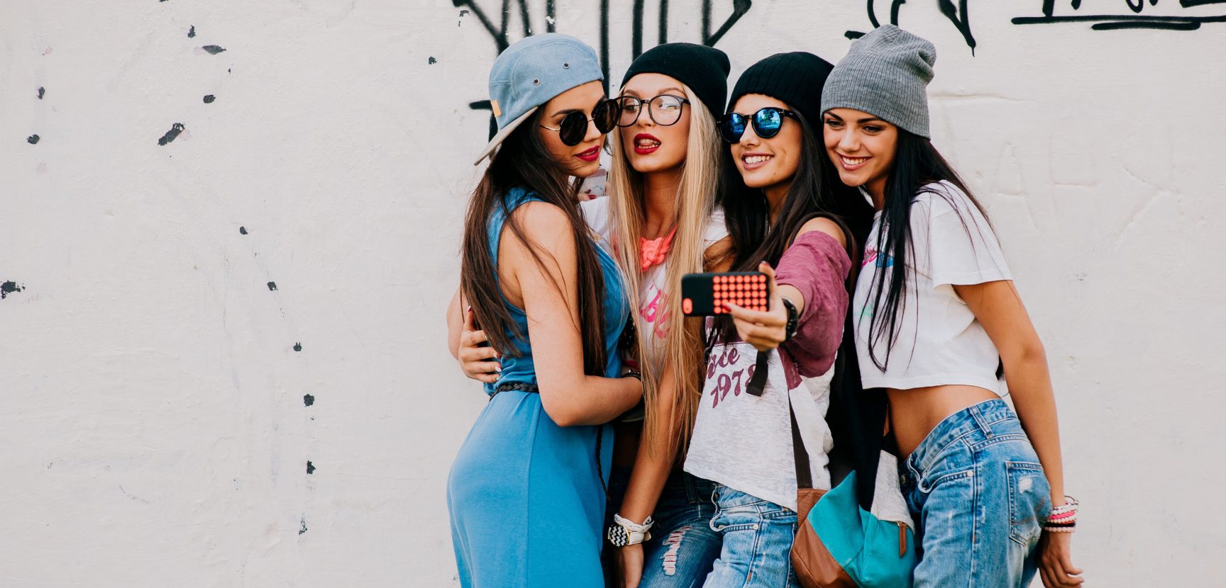 Unhurdle Your Clothing Wardrobe With This Piece of Advice From Vogue's Editor!
