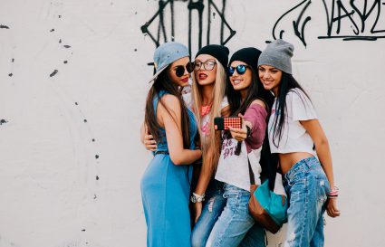 Unhurdle Your Clothing Wardrobe With This Piece of Advice From Vogue's Editor!
