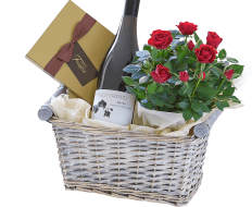 Luxury Red Wine Gift Basket 01 Luxury Red Wine Gift Basket 01