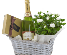 Luxury Red Wine Gift Basket 05 Luxury Red Wine Gift Basket 05