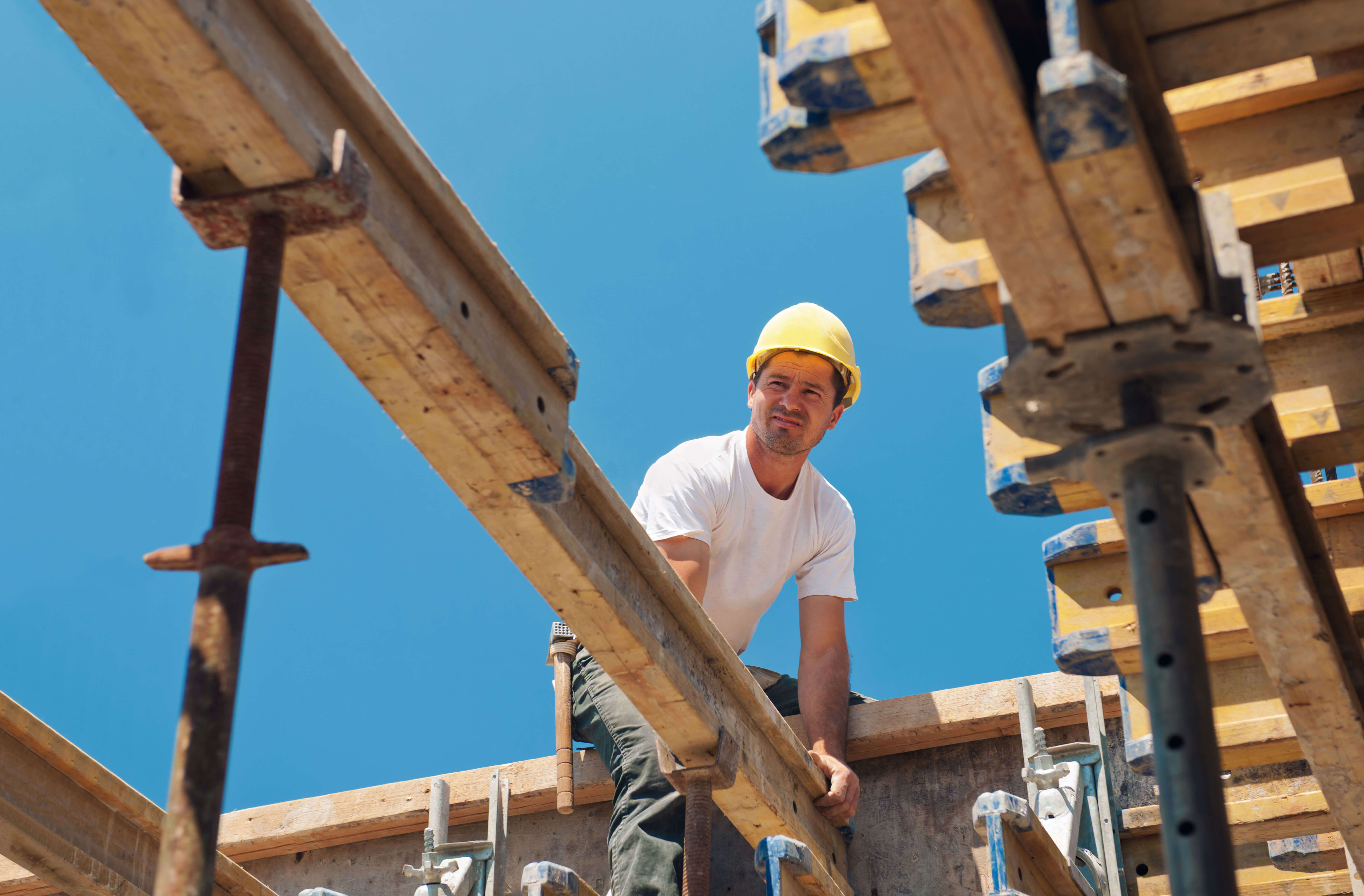Subcontractors sound off: 5 ways to improve job site tech adoption