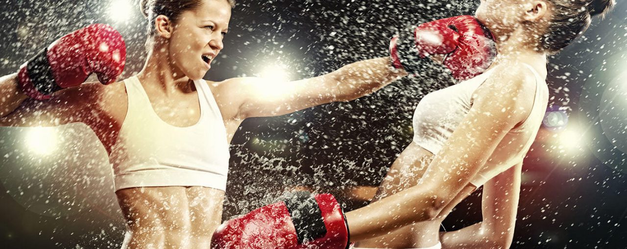 How does a Dutch kickboxing differ from the mainstream kickboxing?