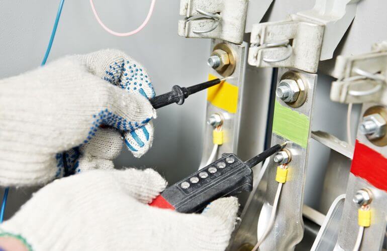 3 Signs It’s Time to Replace a Light Switch
