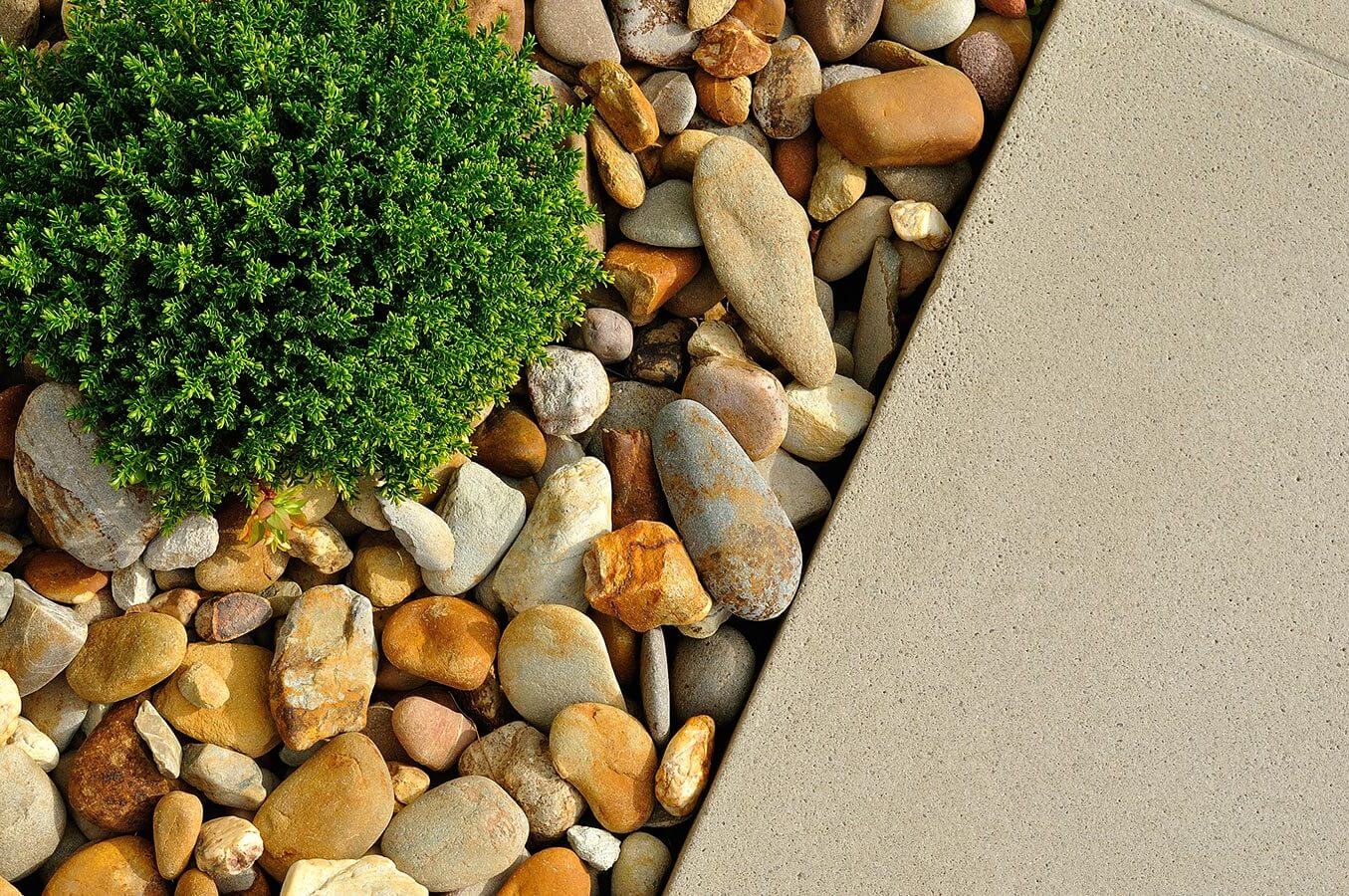 Make a Small Garden Seem Bigger