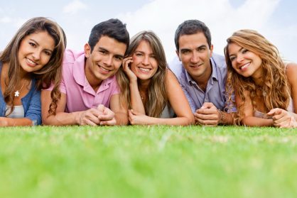 How can a non-US citizen apply to the LU?